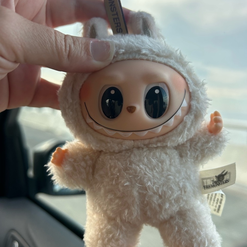 LAFUFU * The Monsters Macaron Fluffy